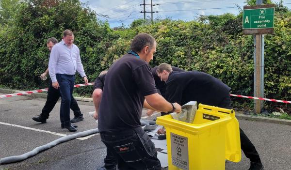 How to respond to spills?